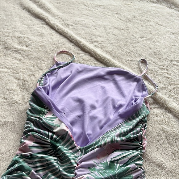 Revamped Tropical Print Mini Dress – Size L | Ruched Bodycon | Island Vibes | - Picture 5 of 7